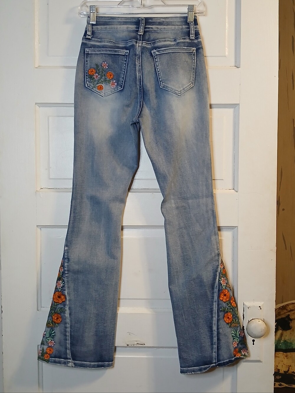Social Butterfly Jeans Womens Size 3 Embroidered Floral Flare Boho Festival